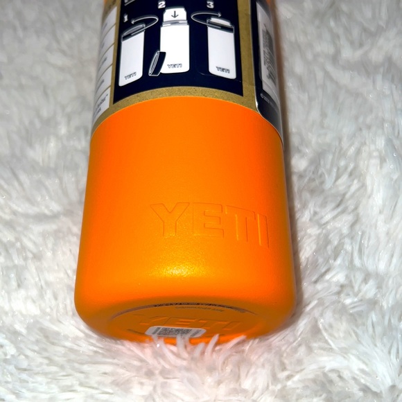 YETI RAMBLER SLIM CAN INSULATOR - Picture 3 of 3